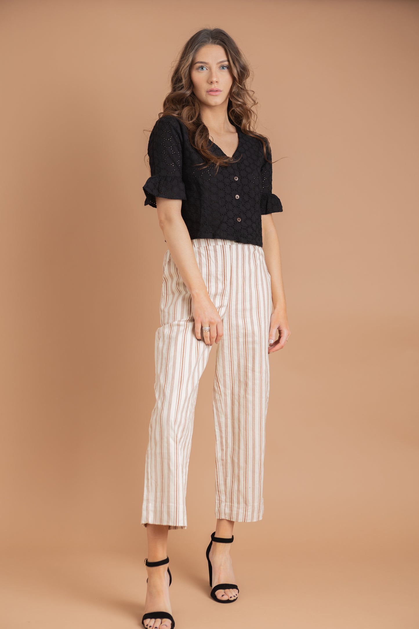 Islandoor cotton lace crop top